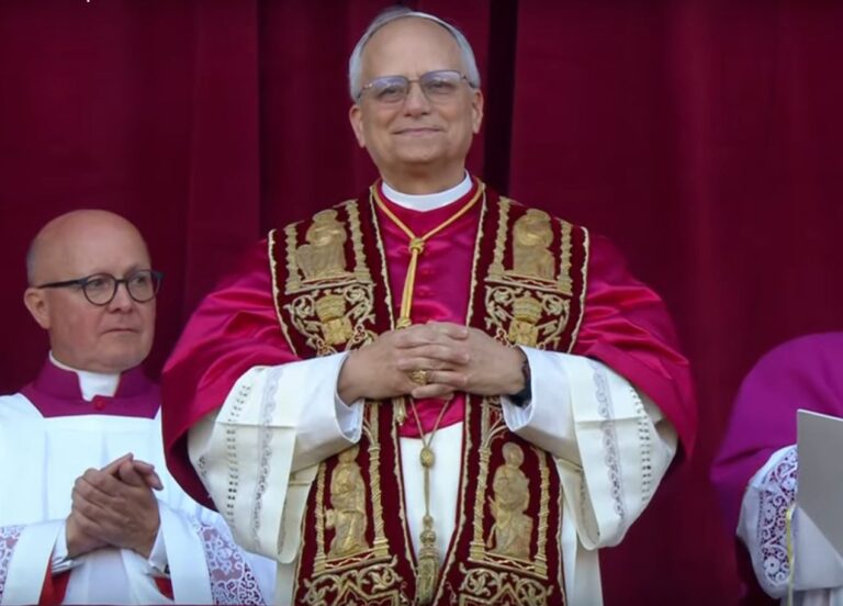 ¡Habemus Papam! El cardenal estadounidense Robert Prevost es el sucesor del papa Francisco