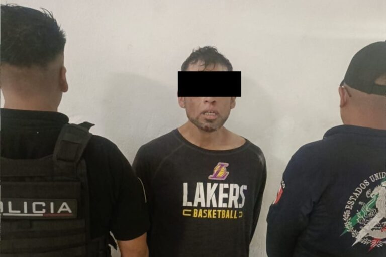 Detiene Policía Municipal de Ecatepec a sujeto por golpear a sus padres y prender fuego a una vivienda