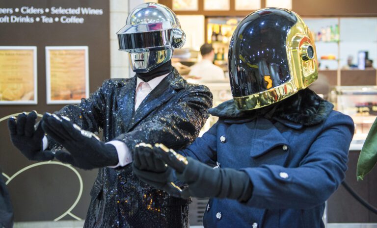 Montan dos instalaciones de Daft Punk en CDMX