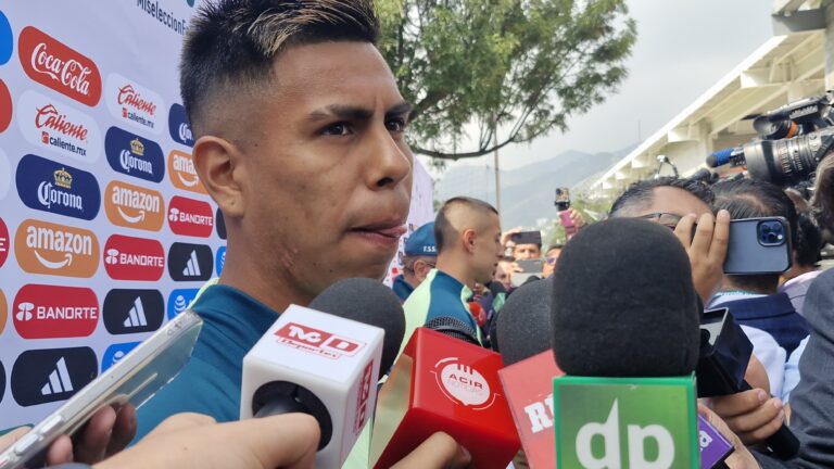 Efraín Álvarez indicó que su corazón le hizo inclinarse por Chivas.