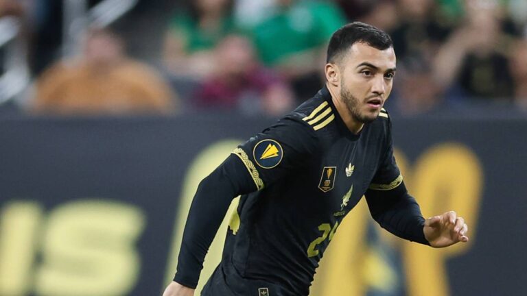 Luis Chávez con la Selección Mexicana Imagen X: @miseleccionmx