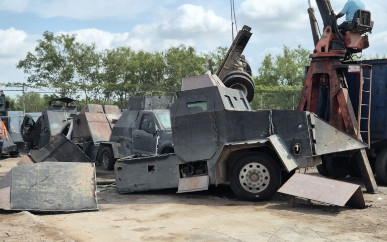FGR destruye vehículos monstruos en Tamaulipas