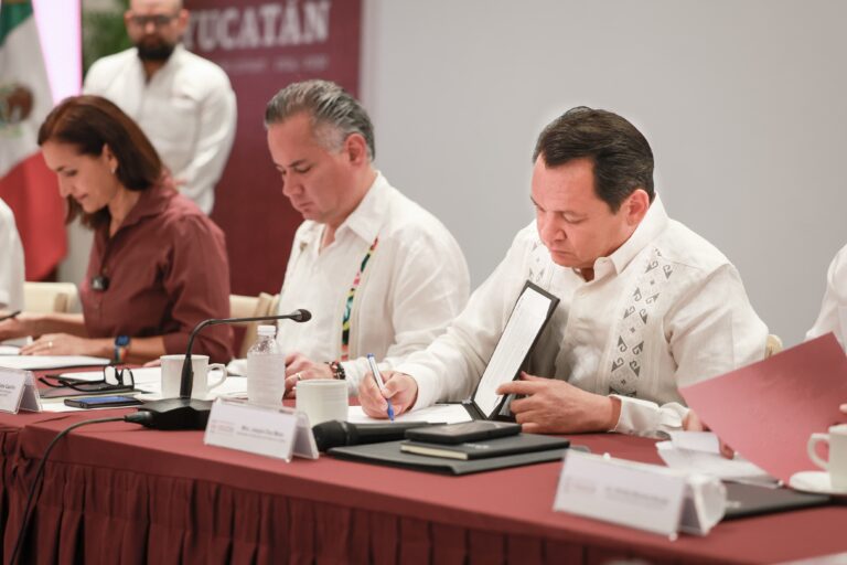 Acuerdan estados del sureste mexicano y el IMPI proteger la denominación de origen del chile habanero