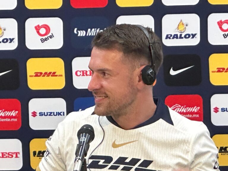 Aaron Ramsey dijo que fue una sorpresa la rescición de contrato