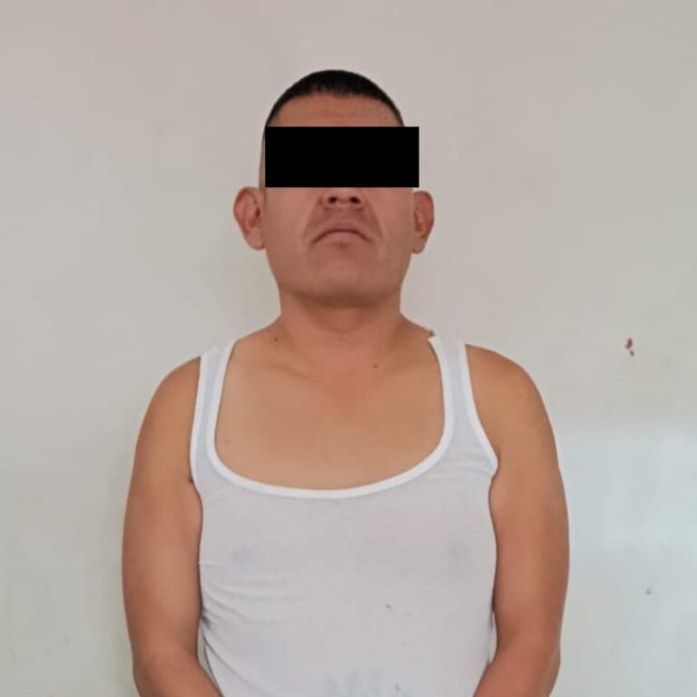 Elementos de la Célula Violeta de Ecatepec detuvieron a un hombre que golpeó a su pareja en la Colonia Alamos