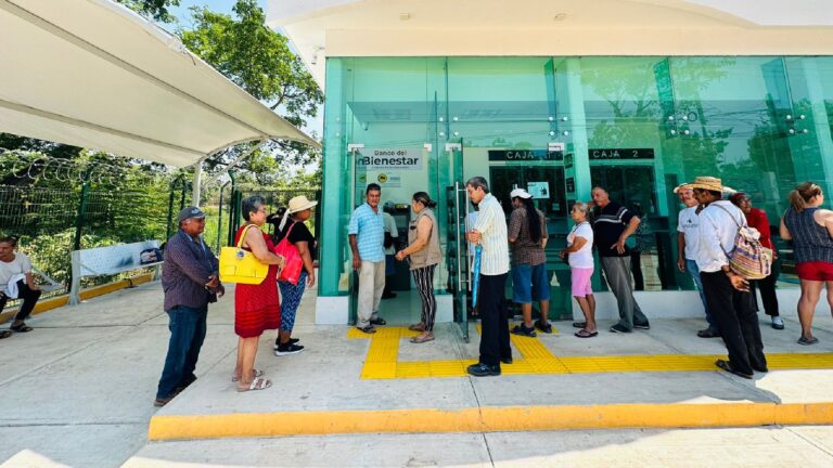 Captura incompleta en el sistema detiene entrega de pensiones del Bienestar a beneficiarios nuevos