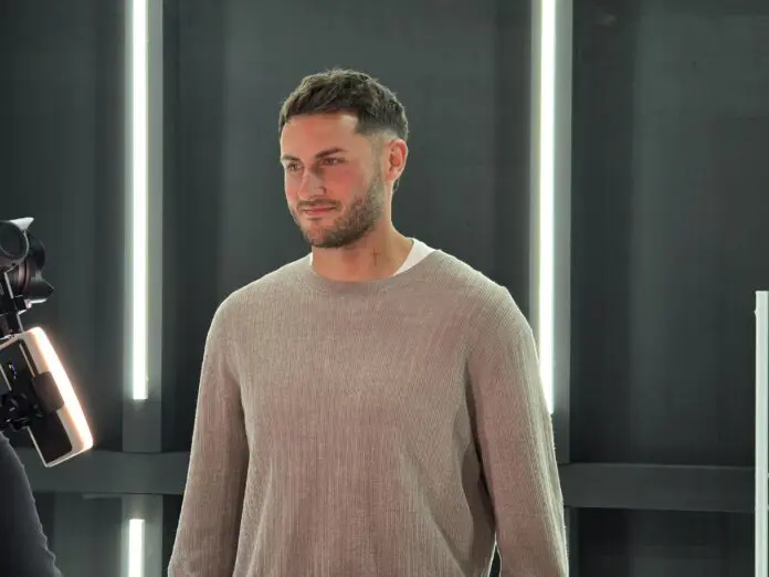 El mexicano Santiago Giménez, operado del tobillo derecho