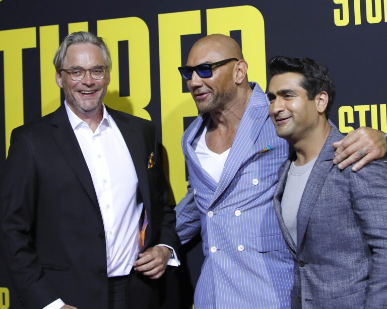 Dave Bautista se une a Henry Cavill para refrito de Highlander