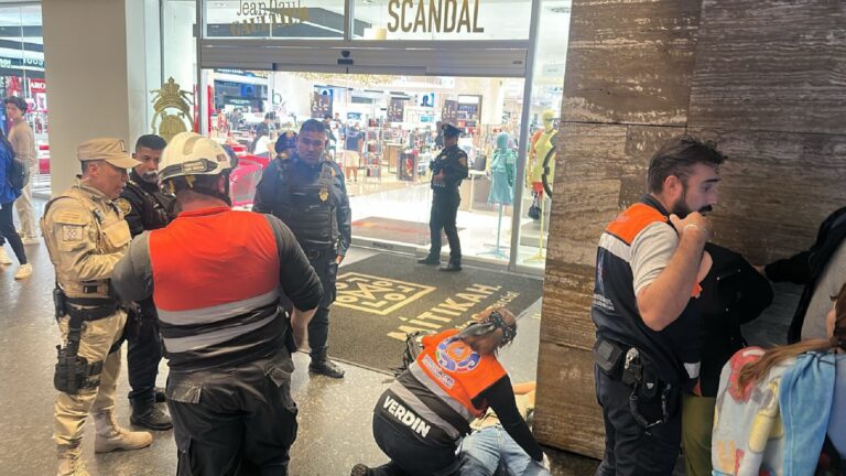 Se desploma elevador en Plaza Mitikah de Coyoacán; hay dos personas lesionadas