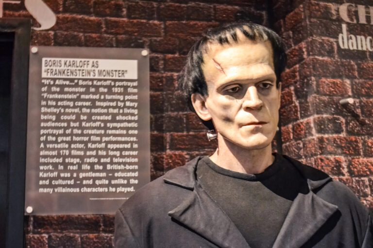 Frankenstein y su novia aterrarán en el cine