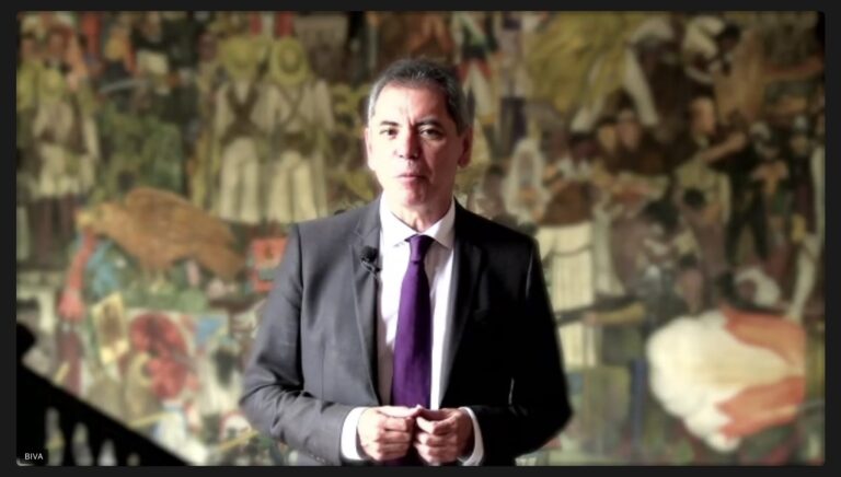 Llama Hacienda a invertir en México ya que vive una etapa de consolidación