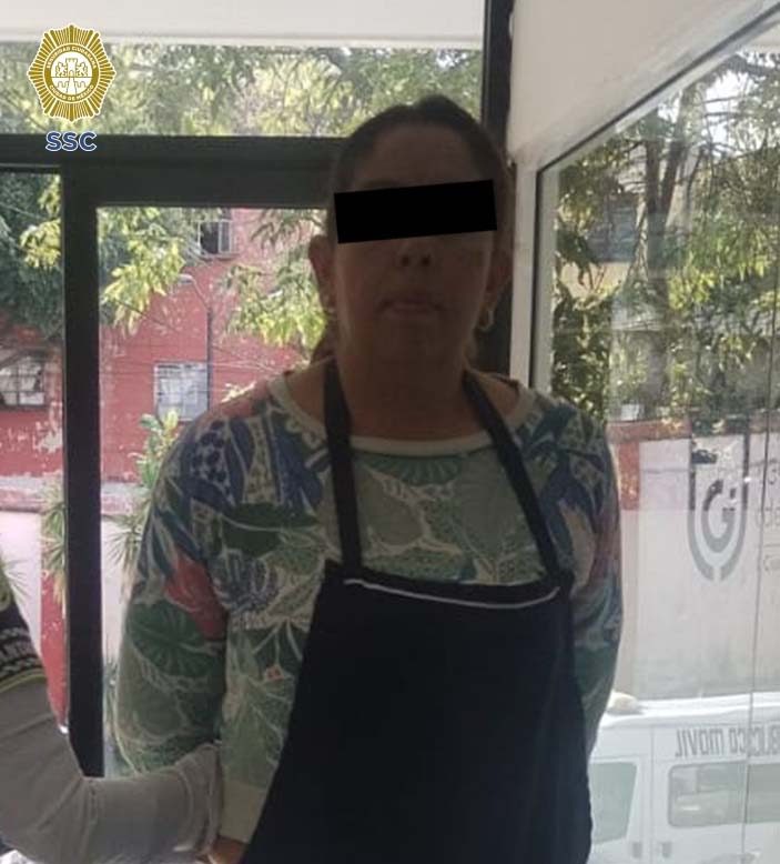 Mujeres agreden a uniformado de tránsito en Polanco