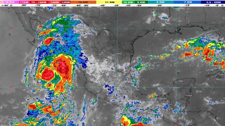 Gobierno federal refuerza acciones ante formación del Huracán Lorena