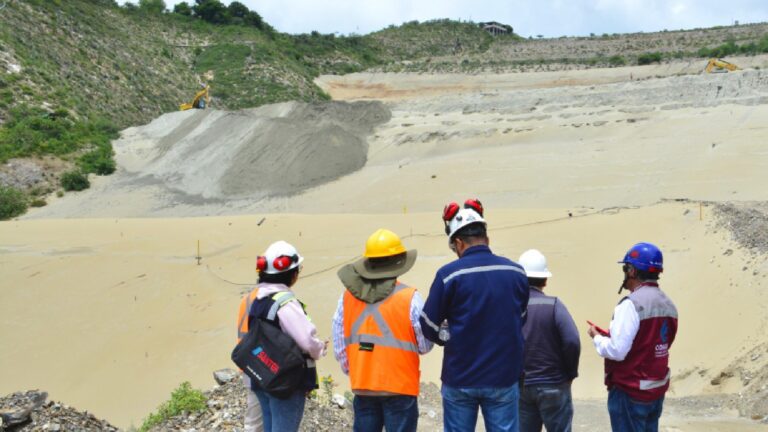 Conagua ordena cierre de minera en Querétaro por riesgo a aguas nacionales