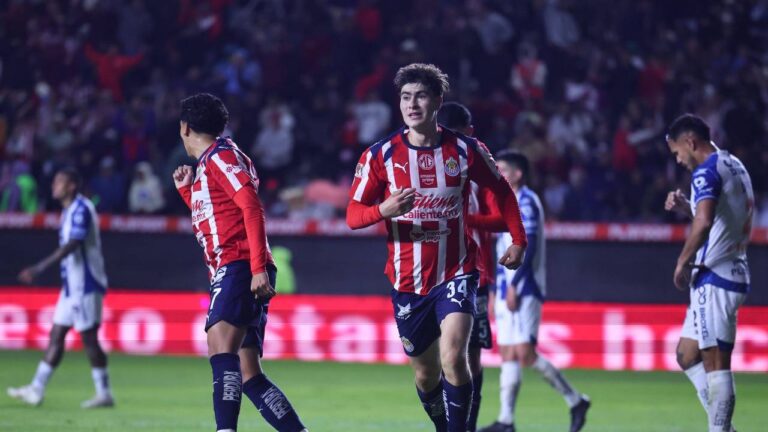 Hormiga Gonzalez le da la victoria a Chivas FOTO: X: @Chivas