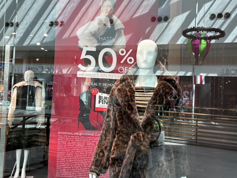 Ropa, calzado y pantallas son los productos con más inconformidades, dice Profeco quien reforzó operativo de verificación