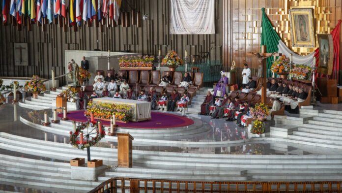 Misa dominical en la Basílica: Piden rezar por peregrinos y sectores vulner
