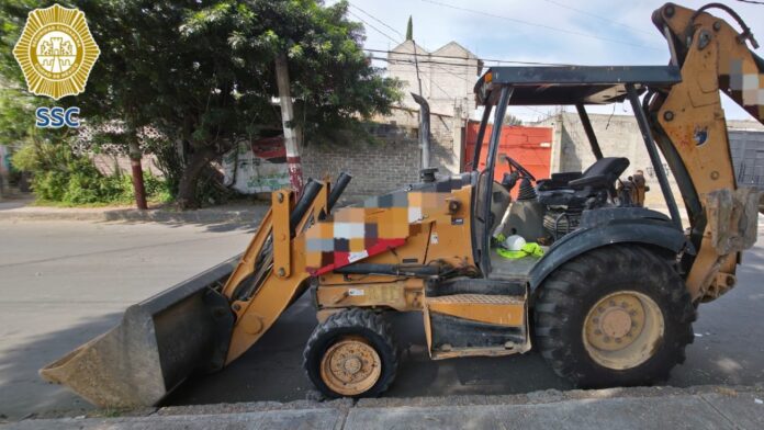 ecuperan retroexcavadora robada en Tláhuac y capturan al responsable