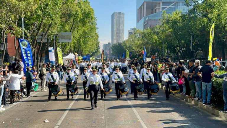 CDMX celebra a sus policías con desfile, reconocimientos y convivencia familiar