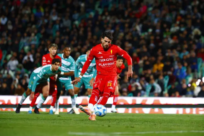 Necaxa debuta con triunfo 3-1 vs Santos