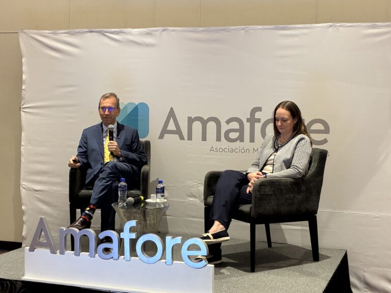 Ante el bajo nivel de ahorro voluntario, los programas sociales son un complemento para aumentar los recursos de la pensión: Amafore