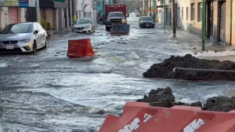 Cinco calles de la Gustavo A. Madero quedan bajo el agua por megafuga