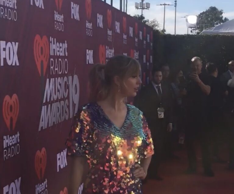 ¿Qué estrellas están nominadas a los iHeartRadio Music Awards?