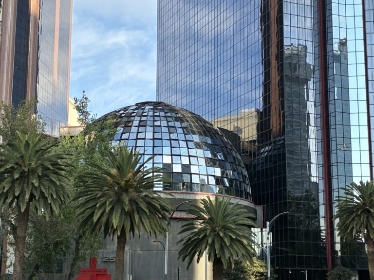 Pemex regresó a la BMV con una emisión por 31 mil 500 mdp