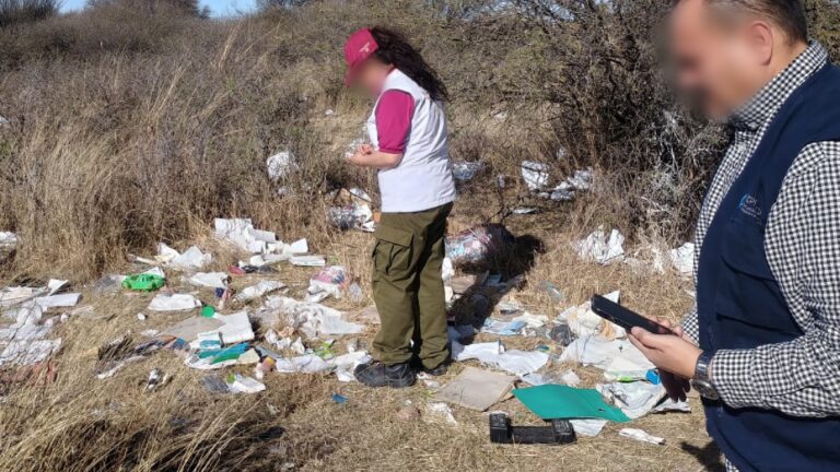 Profepa investiga tiradero clandestino de medicamentos caducos cerca de un Río Tunal en Durango