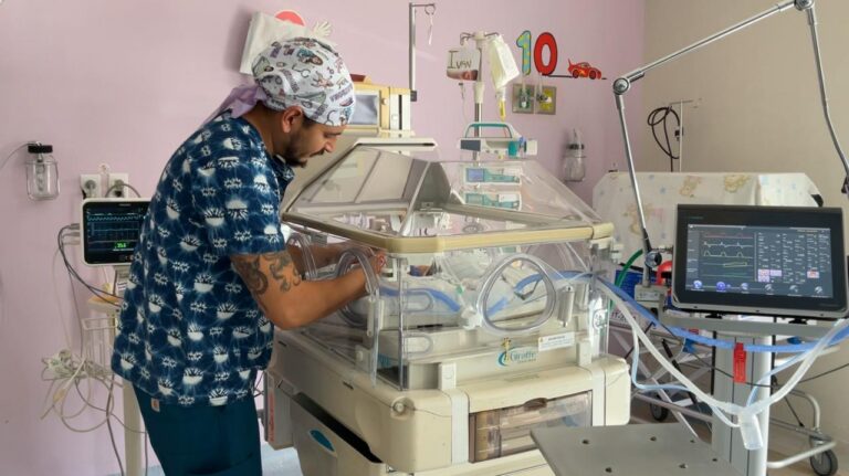 Logra Hospital General del ISSSTE en Zacatecas recuperación exitosa de gemelos prematuros