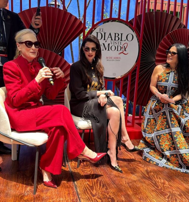 Meryl Streep y Ane Hathaway visitan Museo de Frida Kahlo