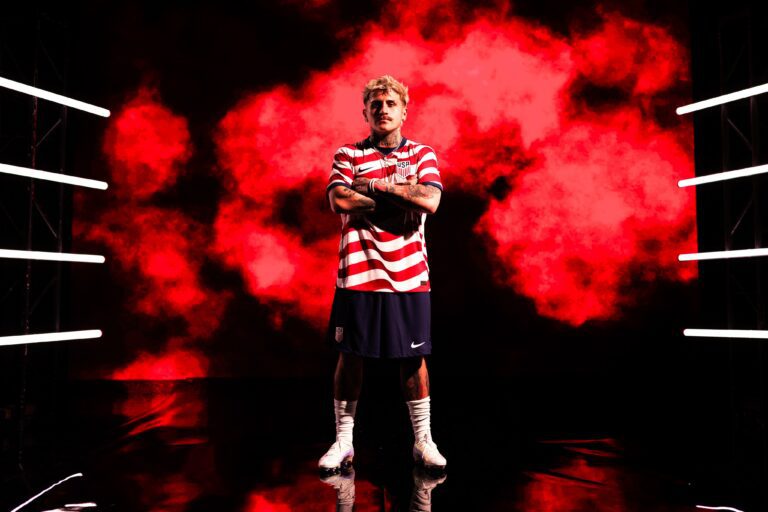 Estados Unidos presenta playera para el Campeonato de Futbol