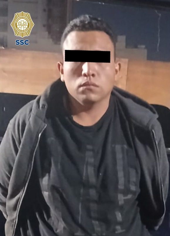 Detienen a tres presuntos ladrones que robaron camionetas de una pensión