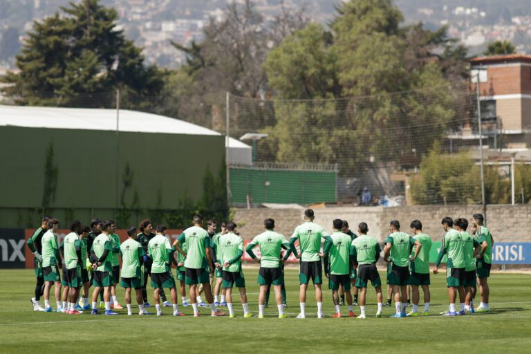 César Montes y Luis Chávez se integran a la Selección Mexicana