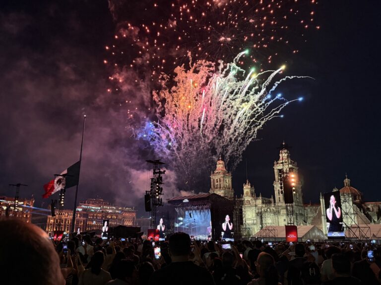 Andrea Bocelli reunió a 130 mil personas en el Zócalo Capitalino