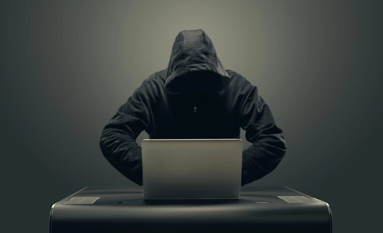 Alerta digital: adultos mayores, el blanco favorito del ciberfraude