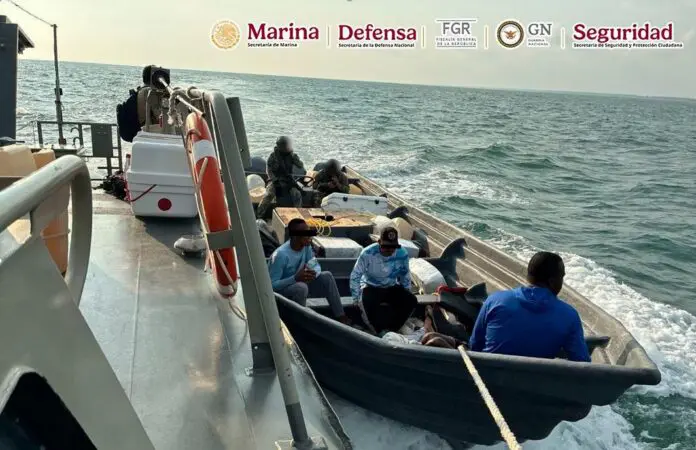 Marinos aseguran una tonelada de cocaína en costas de Chiapas