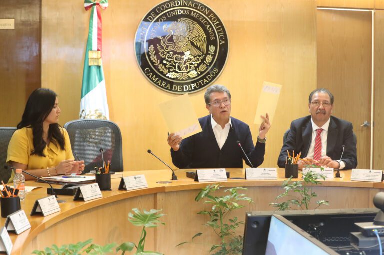 Definen tres ‘quintetas’ de aspirantes a consejeros del INE; critican ‘afinidad’ con la 4T