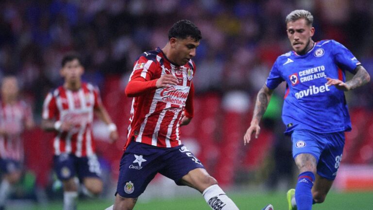 CHIVAS Y CRUZ AZUL EMPATAN EN LA SEMIFINAL DE IDA FOTO: X: @Chivas