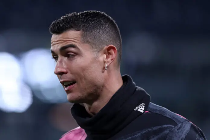 Tras una ola de críticas, Crisitano Ronaldo y Portugal enfrentan a Uzbekist