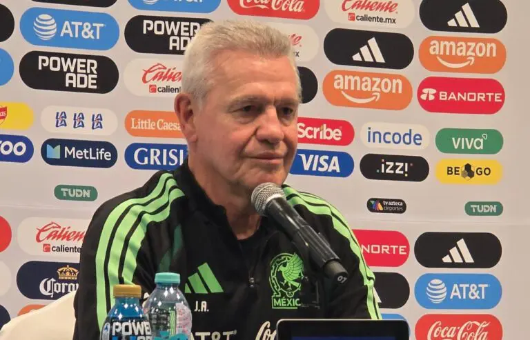 Javier Aguirre busca sustituto de César Montes para juego vs Corea