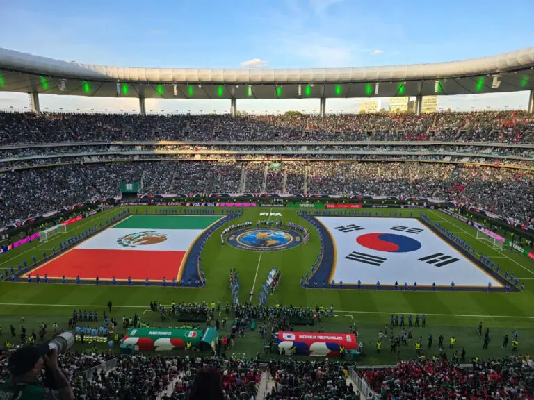 Famosos acudieron al Estadio Guadalajara a apoyar a la Selección
