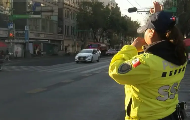 Autorizan a policías auxiliares y bancarios a aplicar infracciones de tránsito en la CDMX