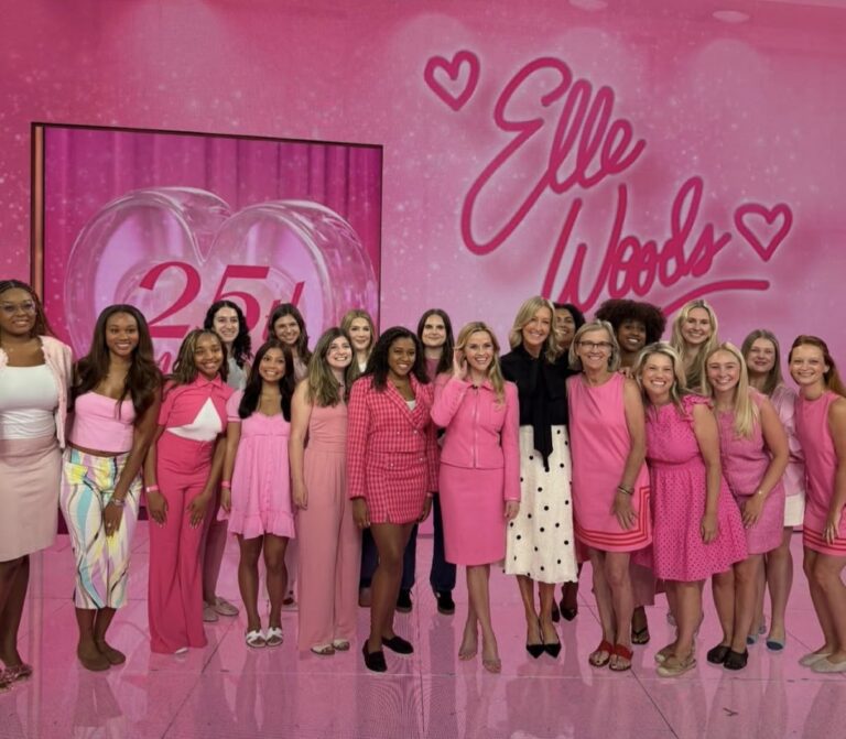 Reese Witherspoon se reencuentra con elenco de “Legalmente rubia”