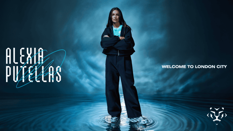 Alexia Putellas firma con el London City Lionesses. Foto: londoncitylionesses.com