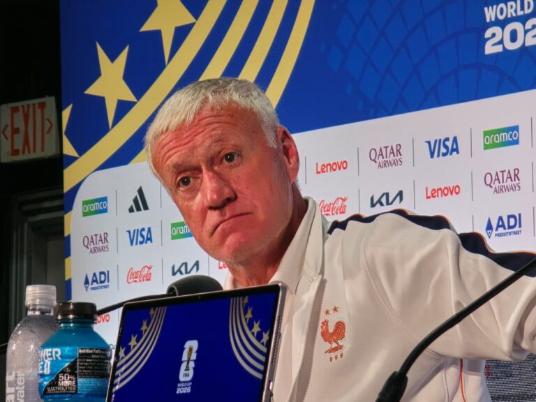 El seleccionador francés dijo que debieron dar el máximo