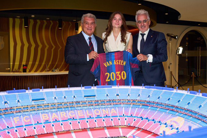 Renee Van Asten, nueva jugadora del FC Barcelona Femenino. Foto: X: @FCBfemeni
