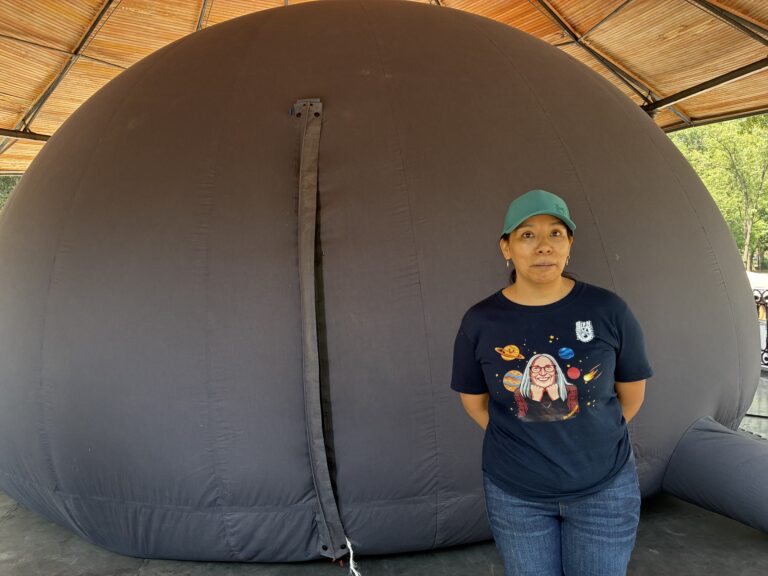 Planetario Móvil Luis Enrique Erro en Alameda CDMX