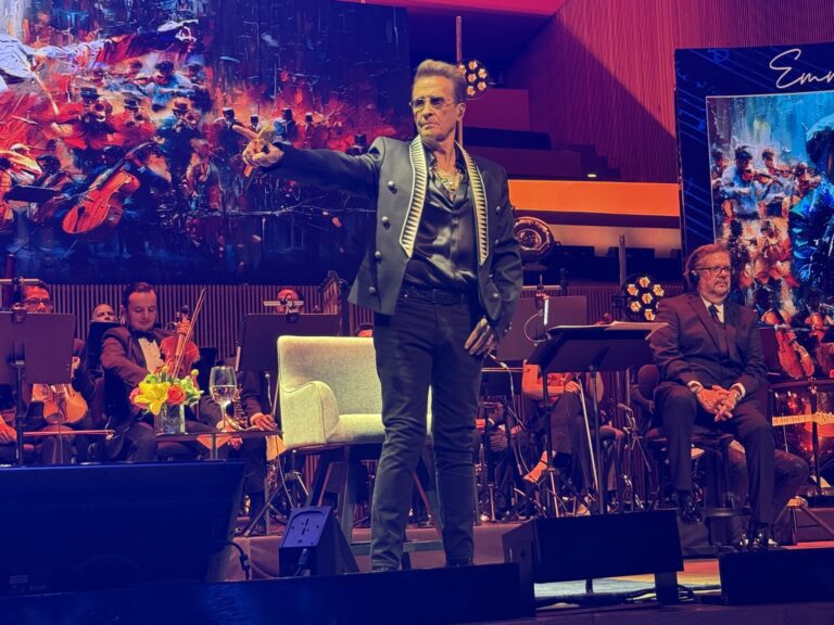 Emmanuel celebrará 50 años de trayectoria con versión sinfónica de sus éxitos