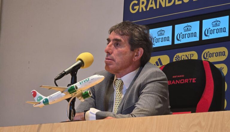 Guillermo Almada no aseguró la llegada de Carlos Álvarez